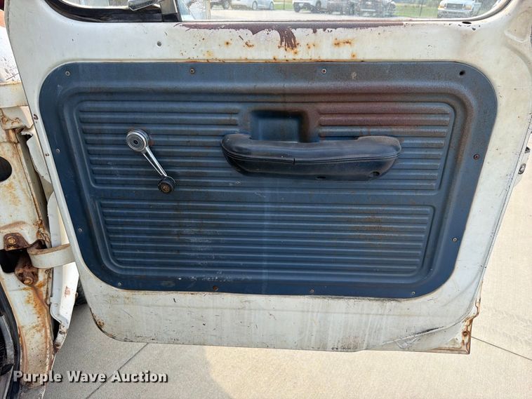 image for item FU1046 1970 Ford F100 pickup truck