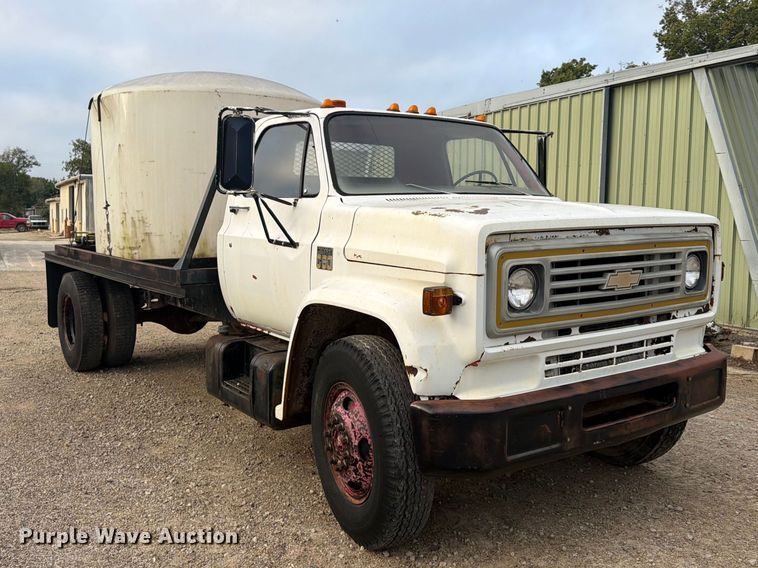 image for item FU4705 1974 Chevrolet C60 flatbed truck