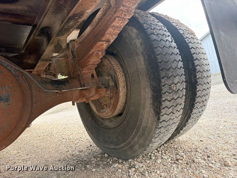 image for item FU4705 1974 Chevrolet C60 flatbed truck
