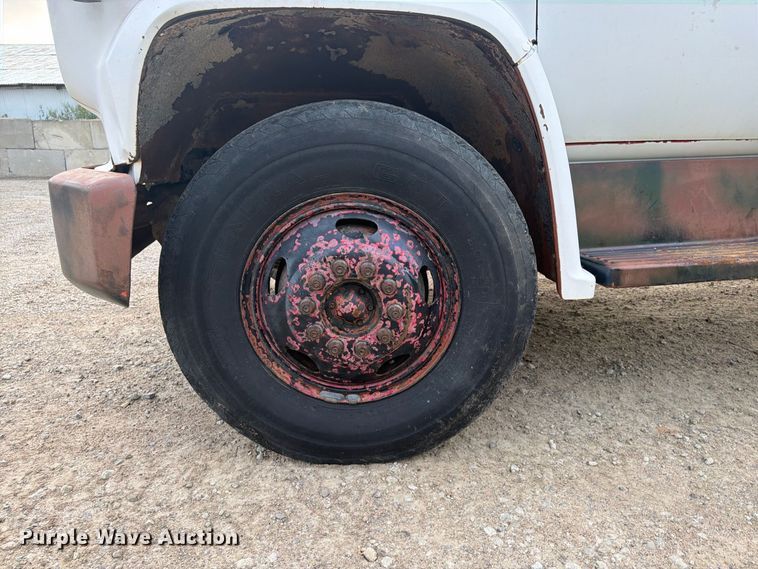 image for item FU4705 1974 Chevrolet C60 flatbed truck
