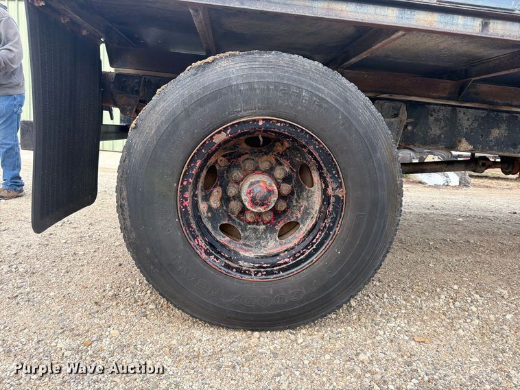 image for item FU4705 1974 Chevrolet C60 flatbed truck