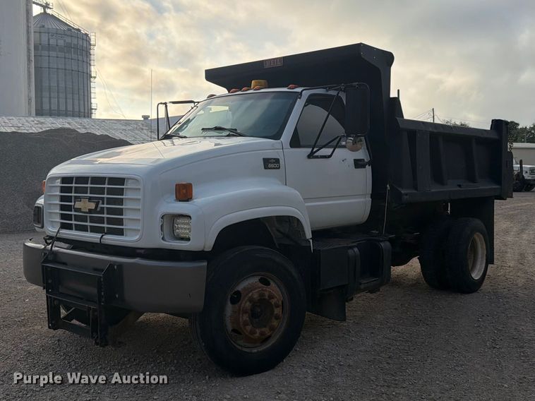2000 Chevrolet C7 dump truck