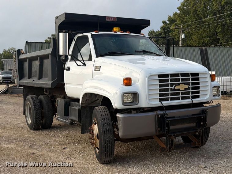 image for item FU4706 2000 Chevrolet C7 dump truck