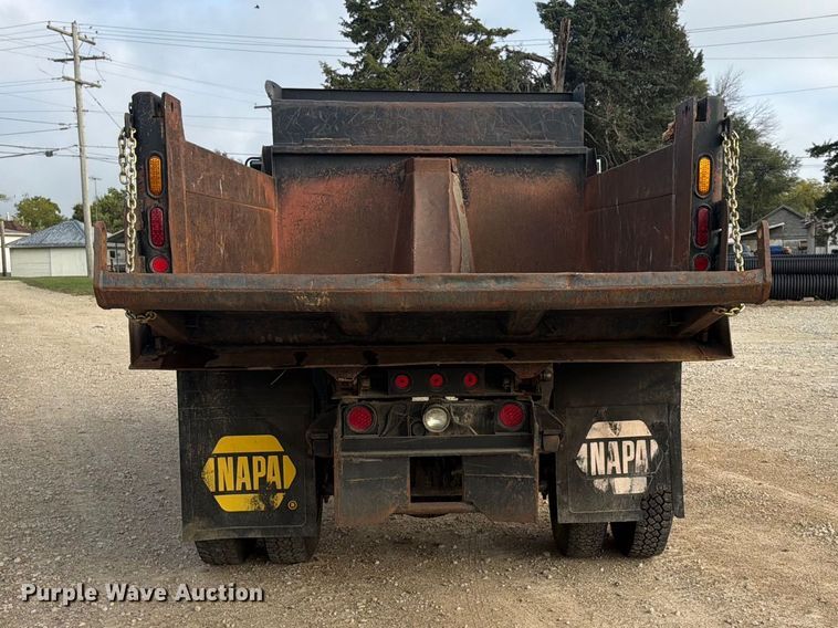 image for item FU4706 2000 Chevrolet C7 dump truck