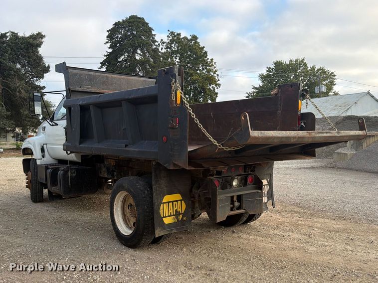 image for item FU4706 2000 Chevrolet C7 dump truck