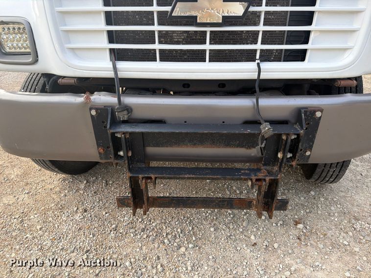 image for item FU4706 2000 Chevrolet C7 dump truck