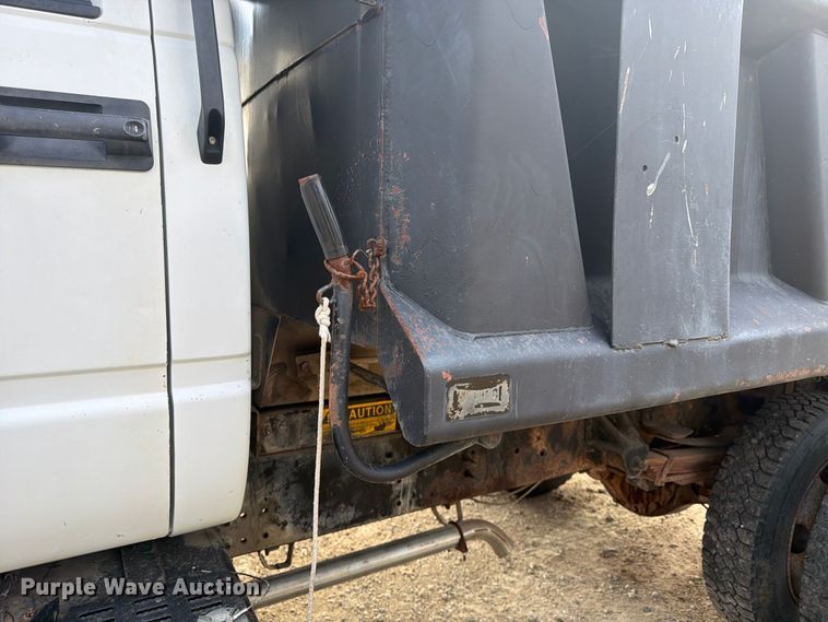 image for item FU4706 2000 Chevrolet C7 dump truck