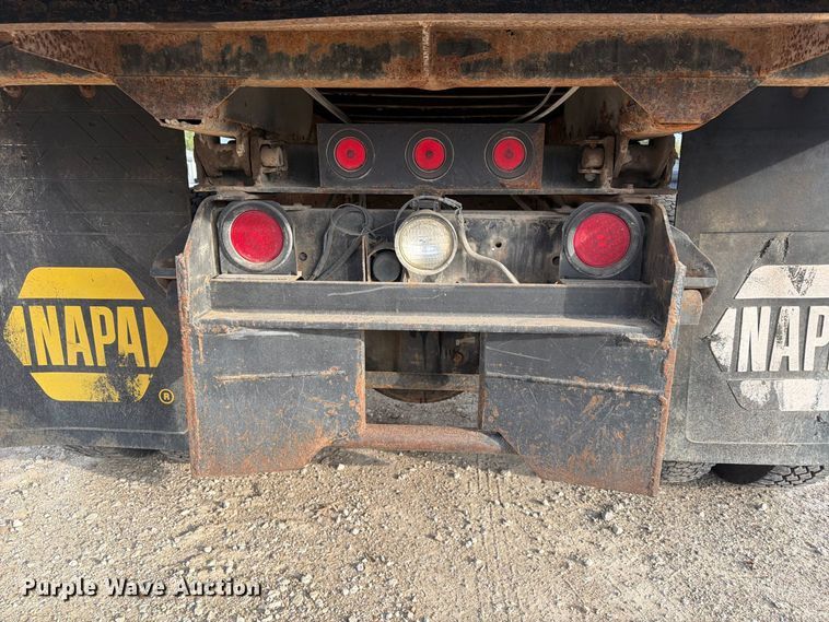 image for item FU4706 2000 Chevrolet C7 dump truck