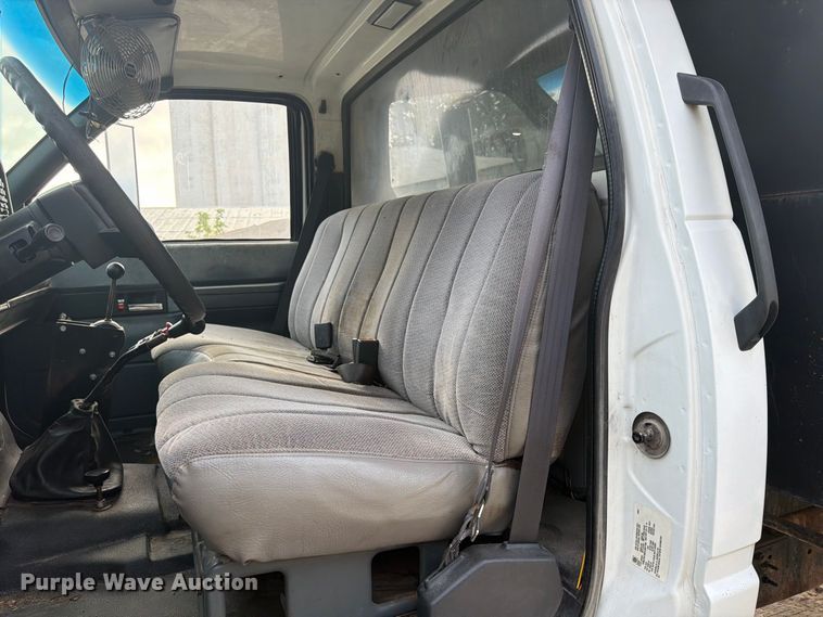image for item FU4706 2000 Chevrolet C7 dump truck