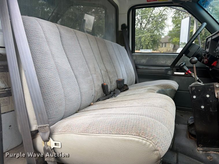 image for item FU4706 2000 Chevrolet C7 dump truck