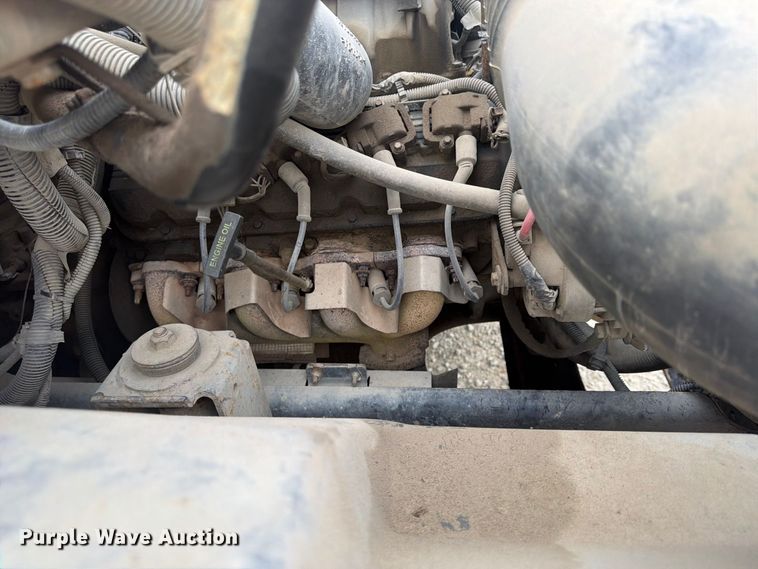 image for item FU4706 2000 Chevrolet C7 dump truck
