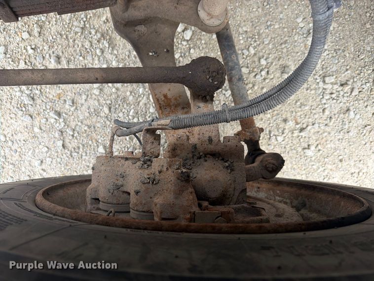 image for item FU4706 2000 Chevrolet C7 dump truck