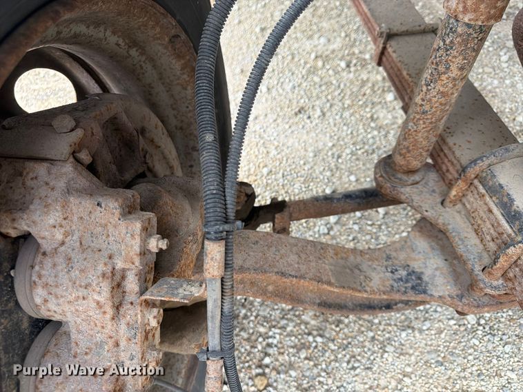 image for item FU4706 2000 Chevrolet C7 dump truck