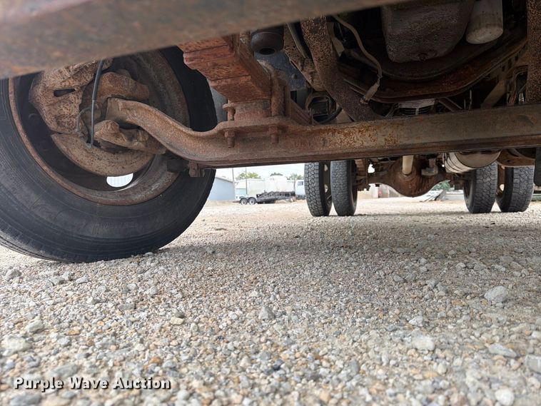 image for item FU4706 2000 Chevrolet C7 dump truck