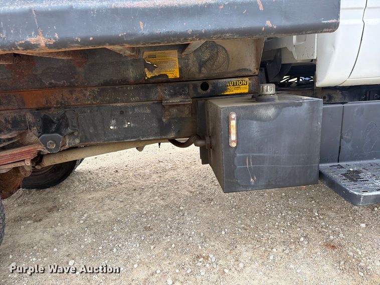 image for item FU4706 2000 Chevrolet C7 dump truck