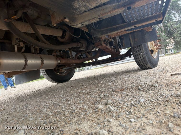 image for item FU4706 2000 Chevrolet C7 dump truck