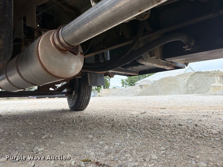 image for item FU4706 2000 Chevrolet C7 dump truck