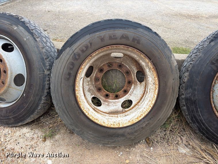 image for item FU4706 2000 Chevrolet C7 dump truck