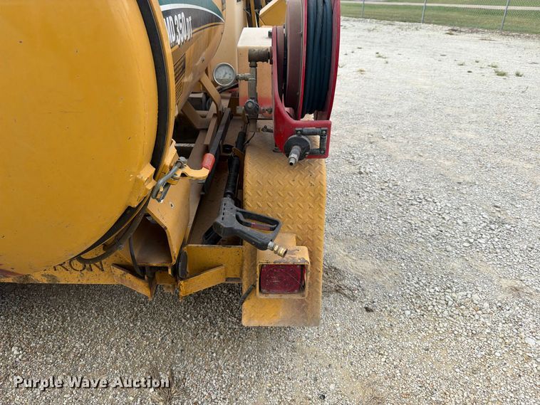 image for item FU4707 2008 Vermeer PMD 350 DT vacuum excavator