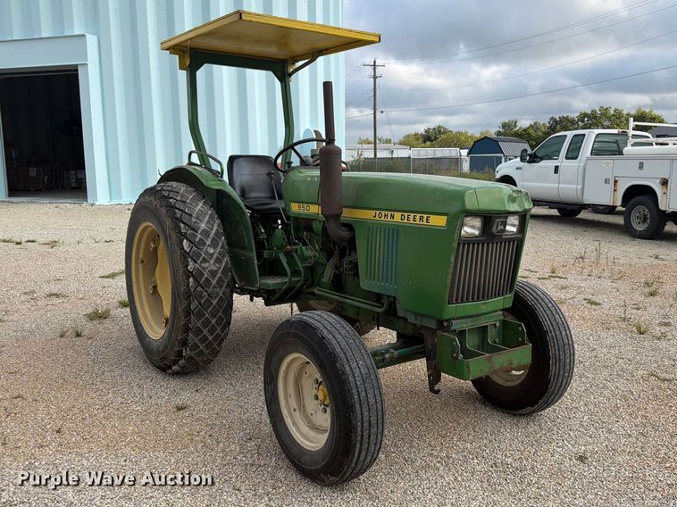 image for item FU4708 1978 John Deere 950 tractor