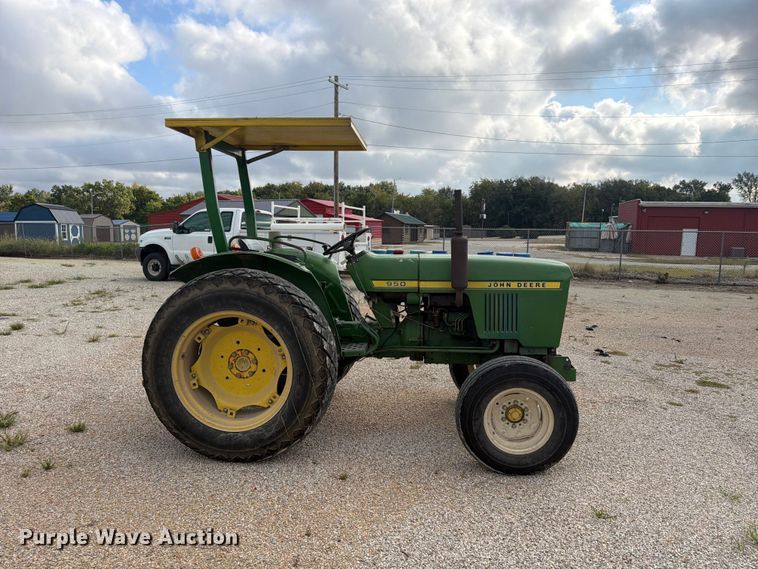 image for item FU4708 1978 John Deere 950 tractor
