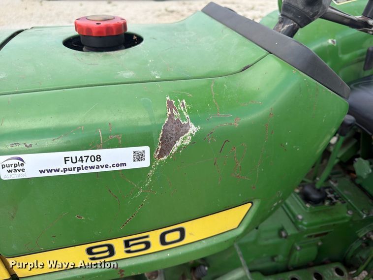 image for item FU4708 1978 John Deere 950 tractor