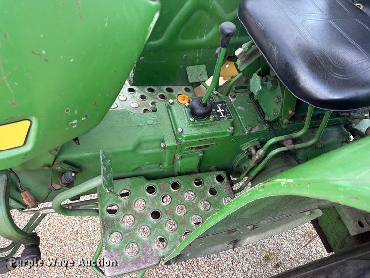 image for item FU4708 1978 John Deere 950 tractor