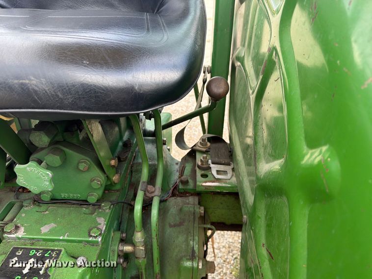 image for item FU4708 1978 John Deere 950 tractor