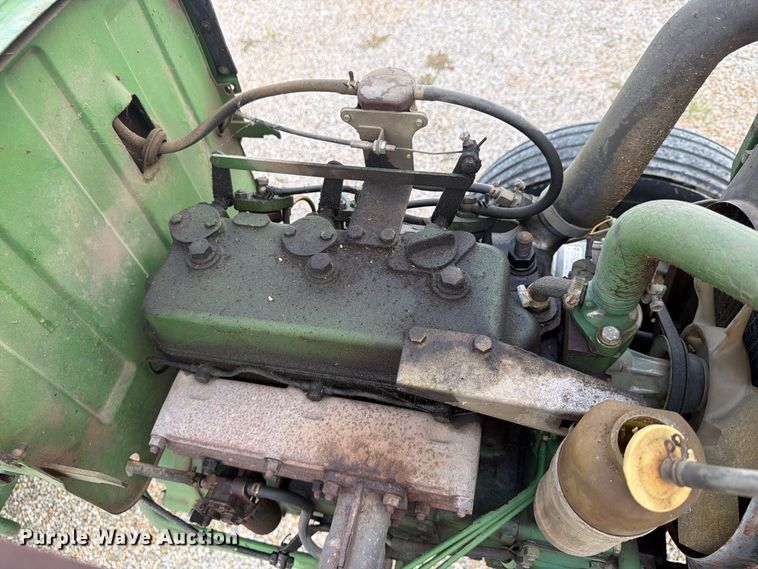 image for item FU4708 1978 John Deere 950 tractor