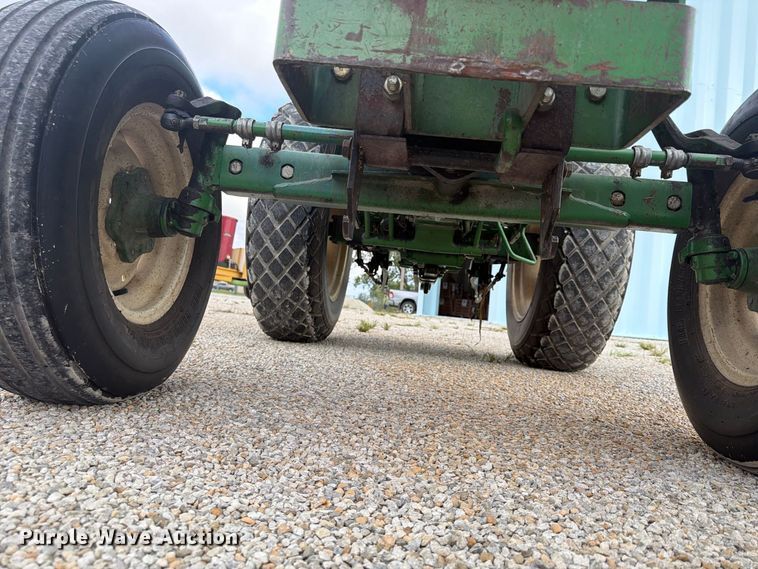 image for item FU4708 1978 John Deere 950 tractor