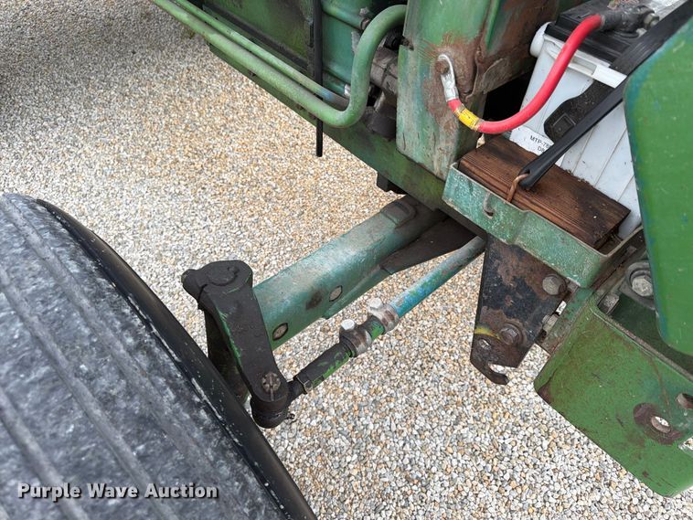 image for item FU4708 1978 John Deere 950 tractor