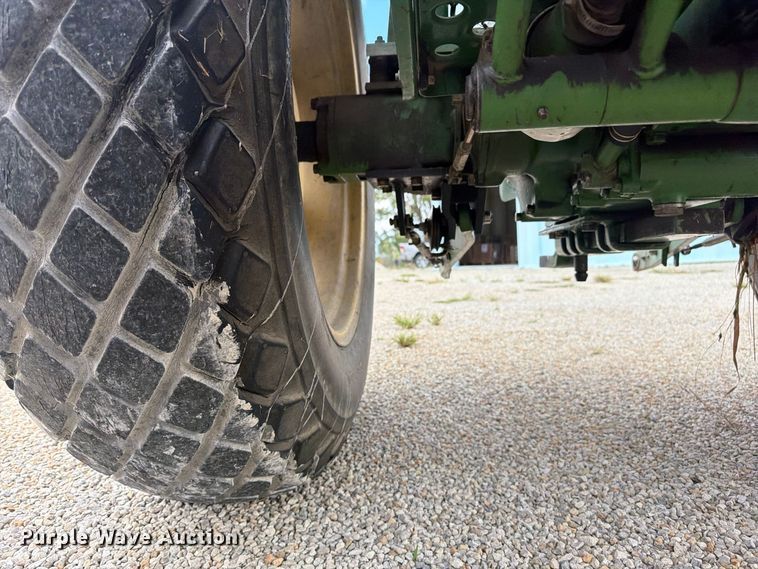 image for item FU4708 1978 John Deere 950 tractor