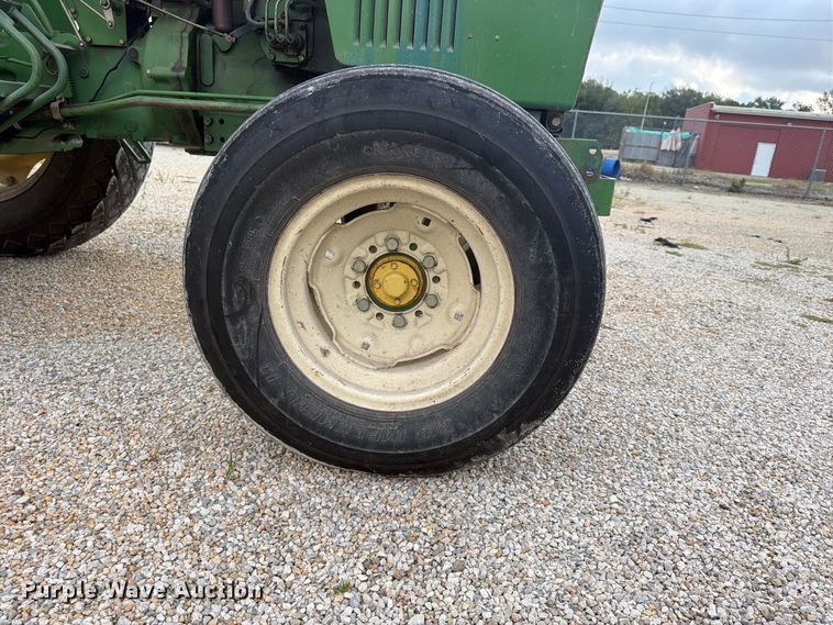 image for item FU4708 1978 John Deere 950 tractor