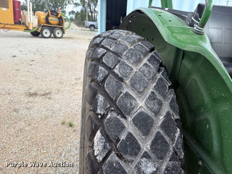 image for item FU4708 1978 John Deere 950 tractor