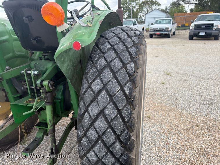 image for item FU4708 1978 John Deere 950 tractor