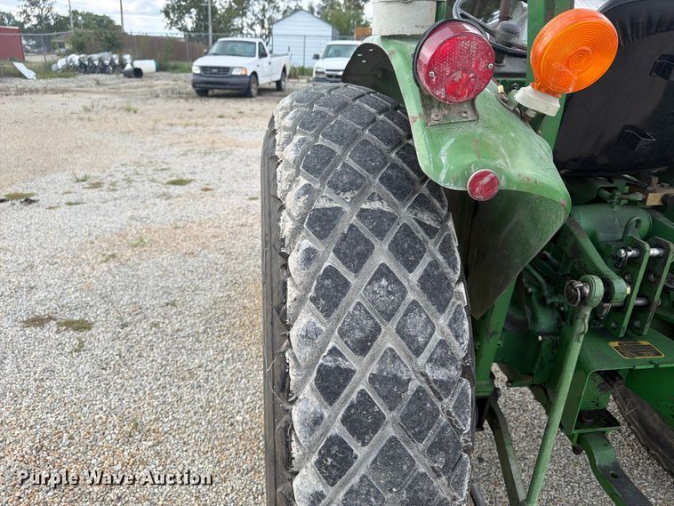 image for item FU4708 1978 John Deere 950 tractor