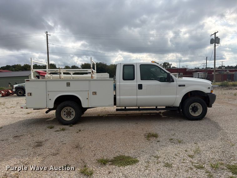 image for item FU4709 2002 Ford F350 Ext. Cab utility bed pickup truck