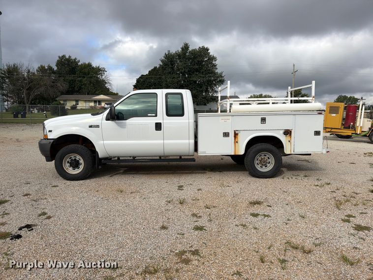 image for item FU4709 2002 Ford F350 Ext. Cab utility bed pickup truck