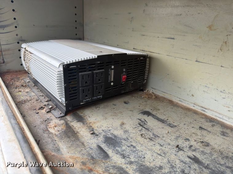 image for item FU4709 2002 Ford F350 Ext. Cab utility bed pickup truck