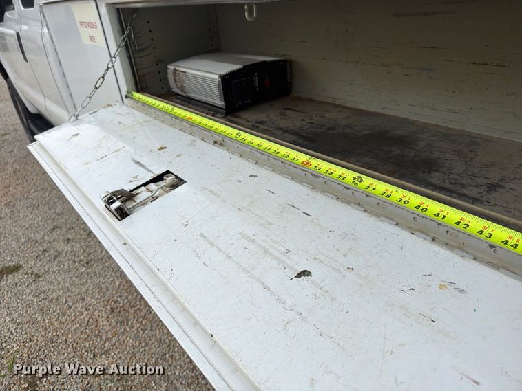 image for item FU4709 2002 Ford F350 Ext. Cab utility bed pickup truck