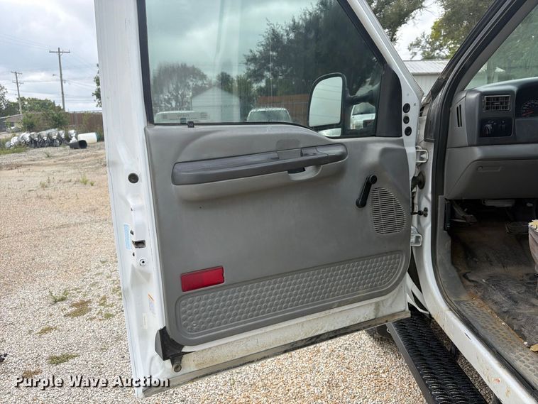 image for item FU4709 2002 Ford F350 Ext. Cab utility bed pickup truck