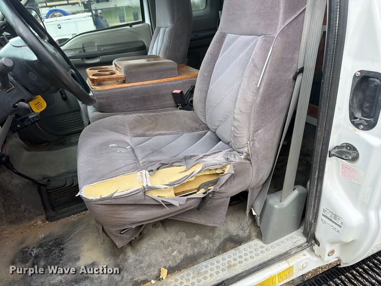 image for item FU4709 2002 Ford F350 Ext. Cab utility bed pickup truck