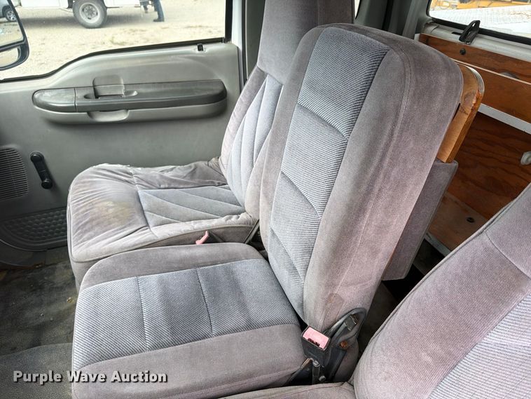 image for item FU4709 2002 Ford F350 Ext. Cab utility bed pickup truck