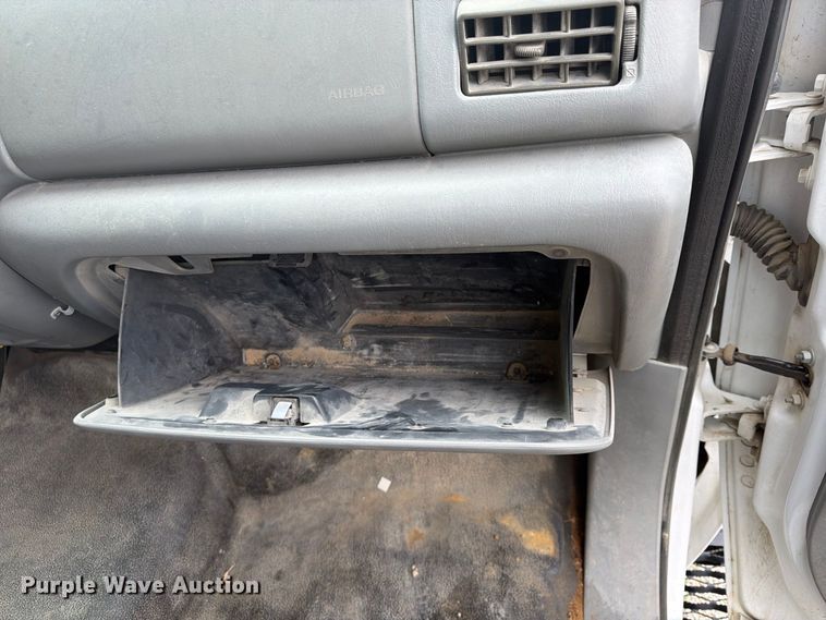 image for item FU4709 2002 Ford F350 Ext. Cab utility bed pickup truck