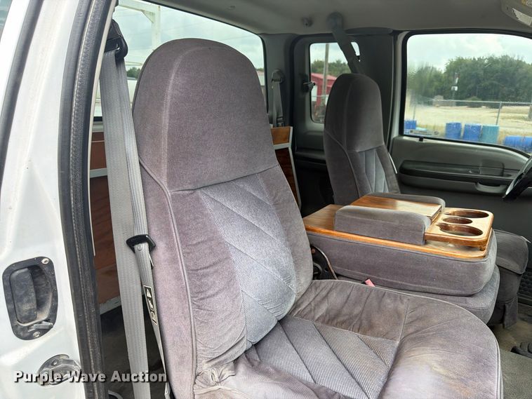 image for item FU4709 2002 Ford F350 Ext. Cab utility bed pickup truck