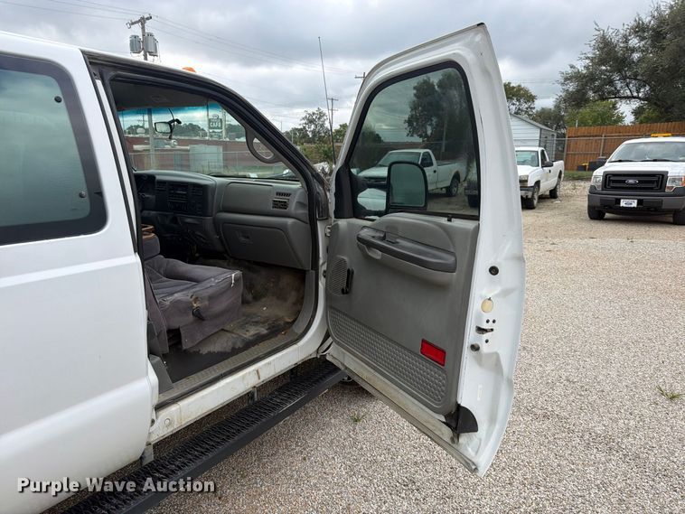 image for item FU4709 2002 Ford F350 Ext. Cab utility bed pickup truck