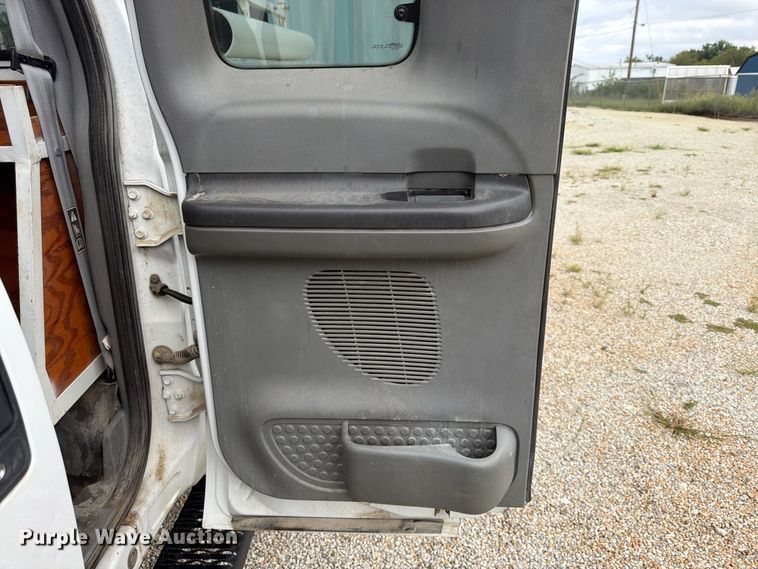 image for item FU4709 2002 Ford F350 Ext. Cab utility bed pickup truck
