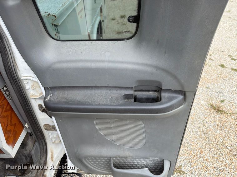 image for item FU4709 2002 Ford F350 Ext. Cab utility bed pickup truck