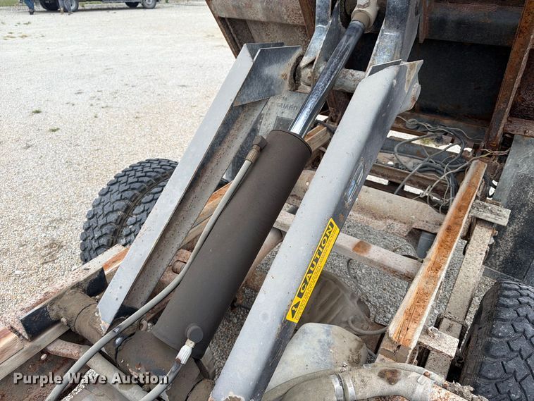 image for item FU4710 1998 Chevrolet K3500 dump bed pickup truck