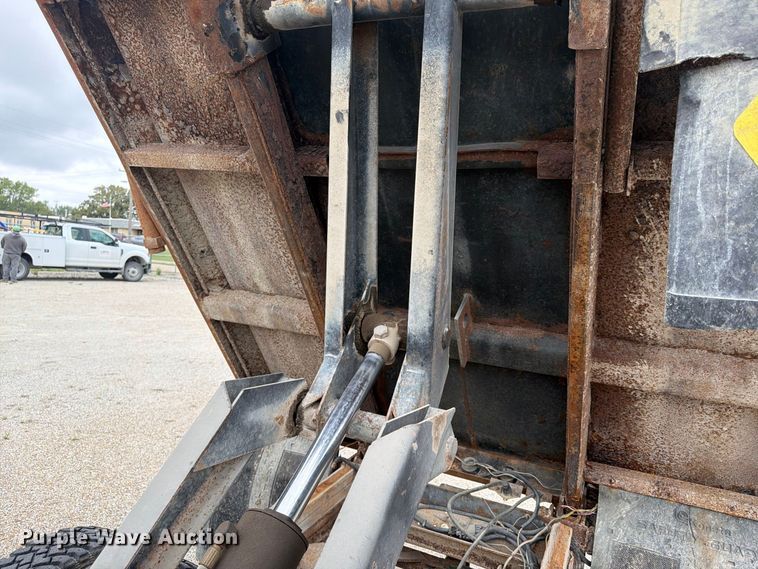 image for item FU4710 1998 Chevrolet K3500 dump bed pickup truck